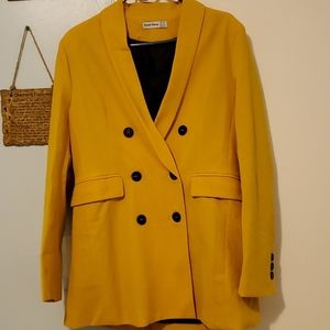 Women's yellow fashion blazer